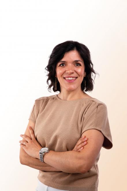 Luc&iacute;lia Esteves